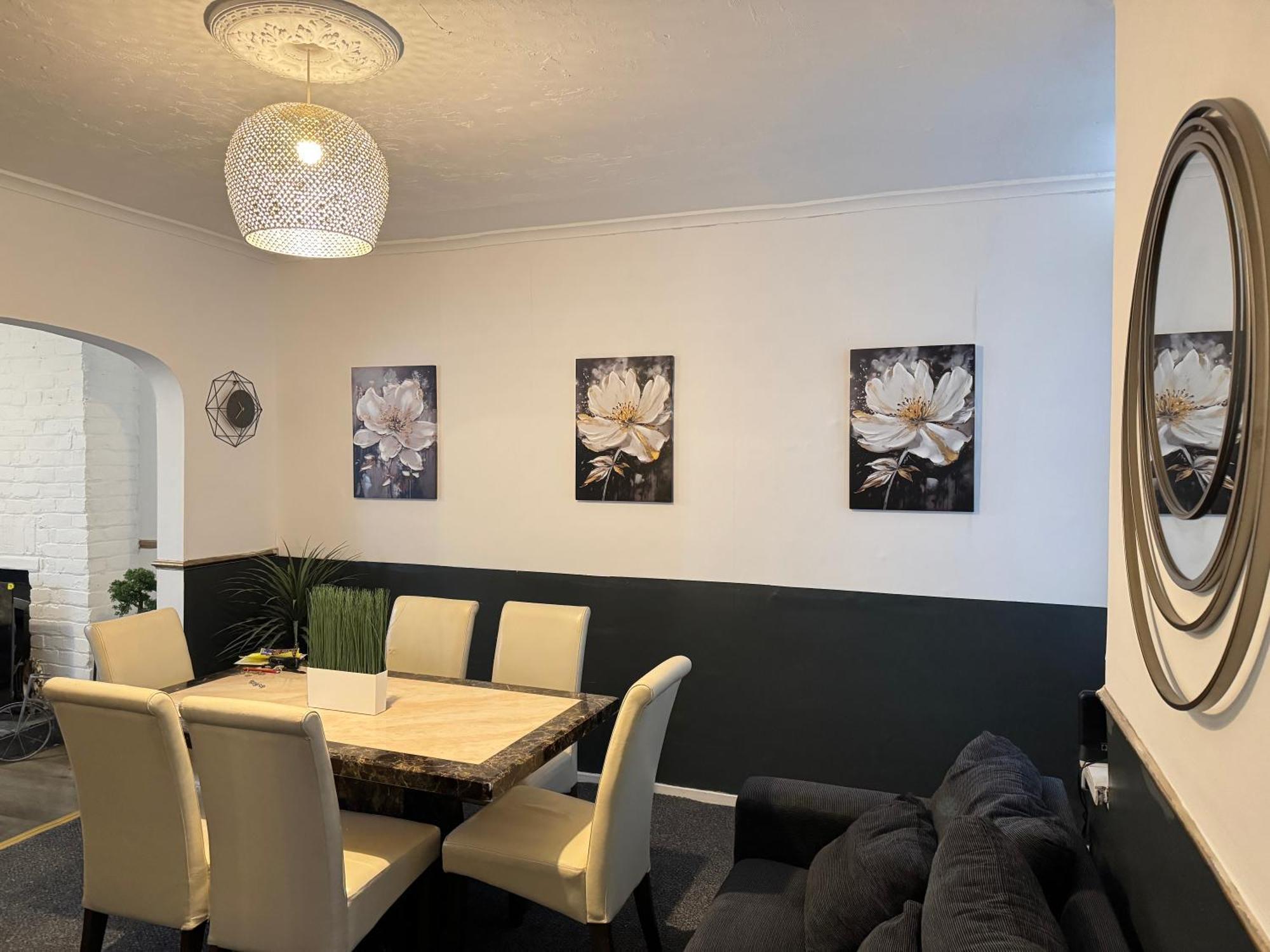 Holiday home Near Ethiad Stadium *