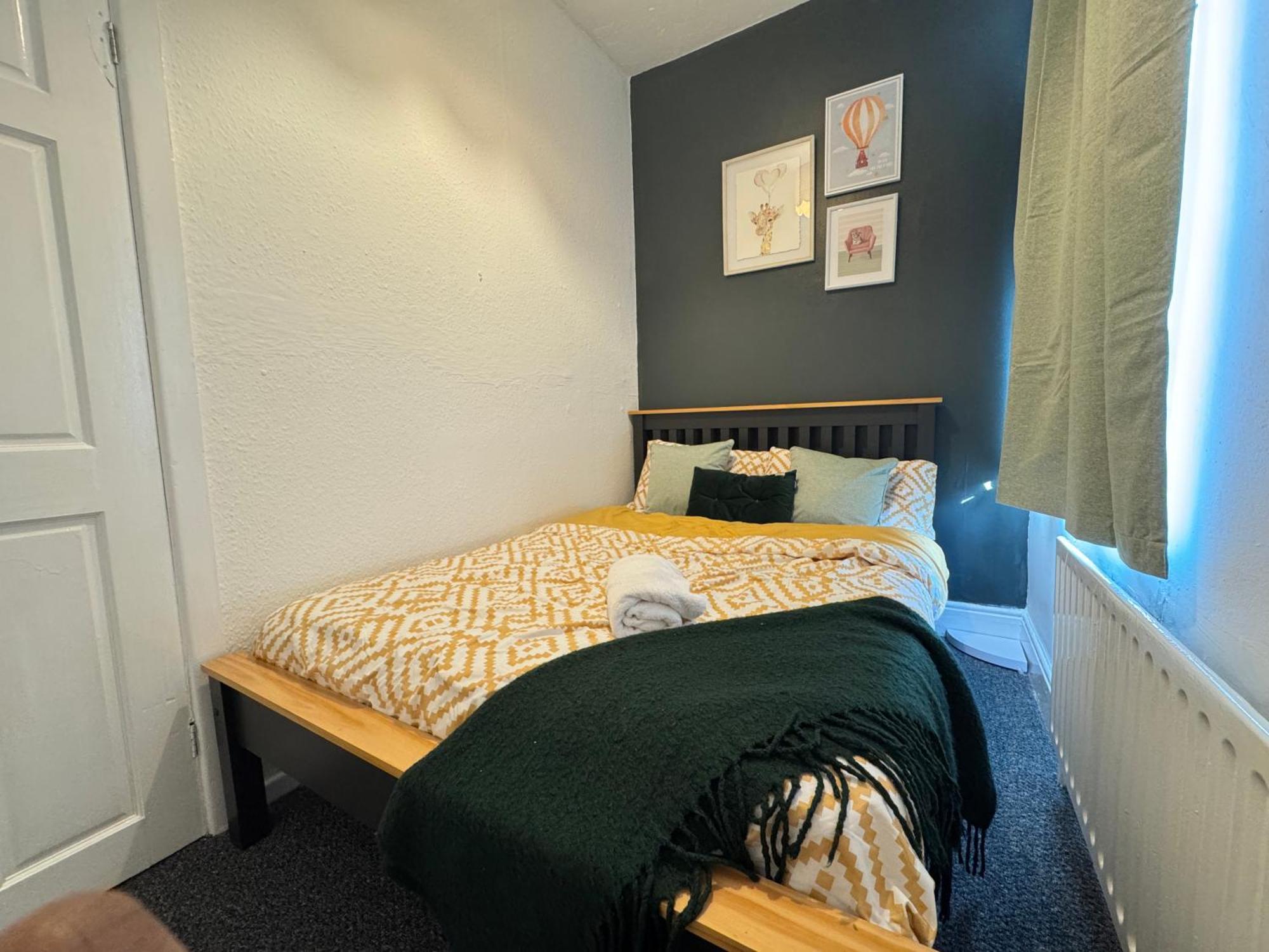 Near Ethiad Stadium Holiday home Manchester